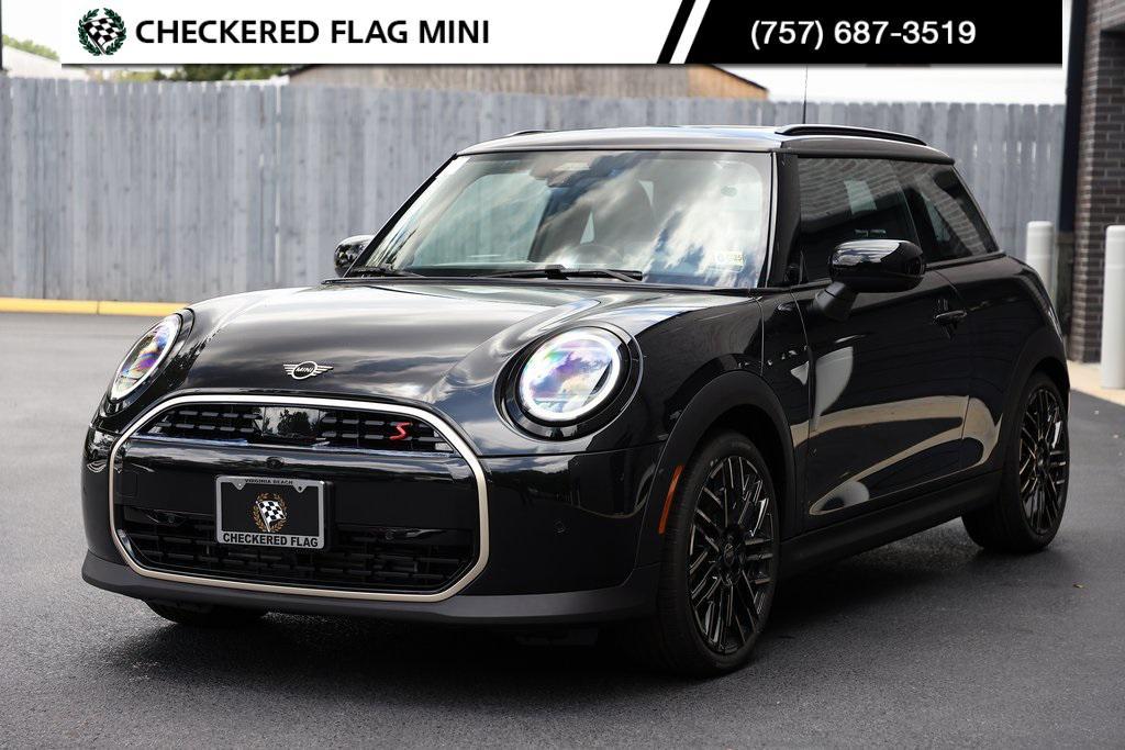 used 2025 MINI Hardtop car, priced at $32,599