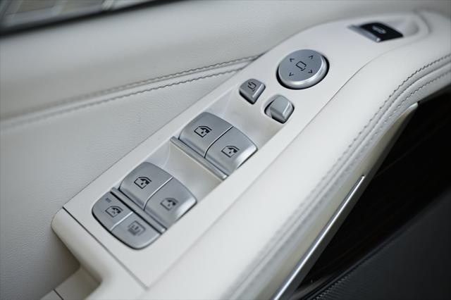 new 2026 BMW X7 car, priced at $100,875