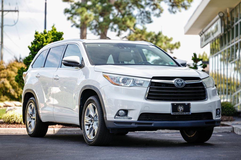 used 2016 Toyota Highlander car, priced at $21,990
