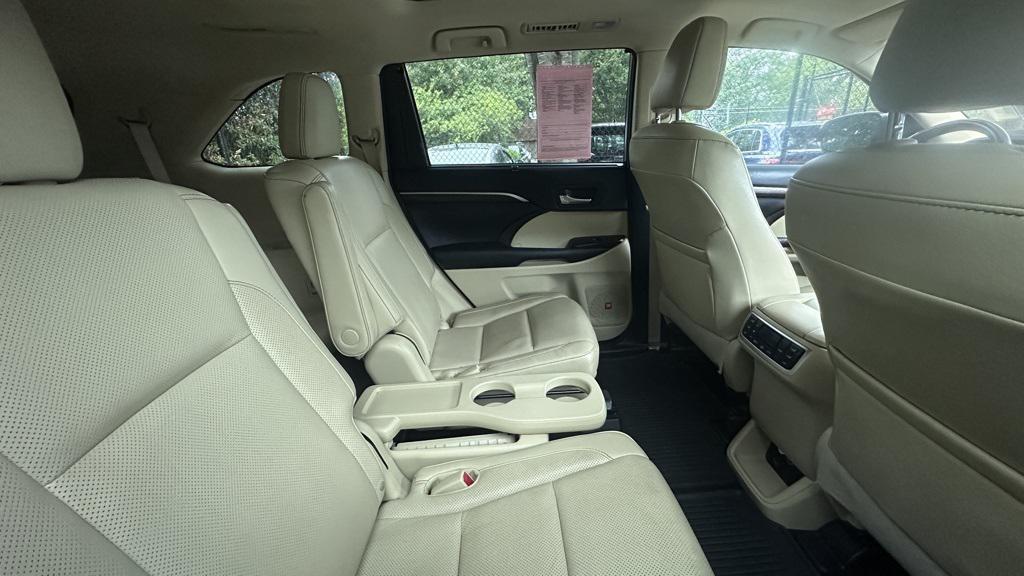 used 2016 Toyota Highlander car, priced at $23,269