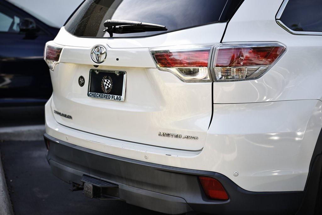used 2016 Toyota Highlander car, priced at $21,990