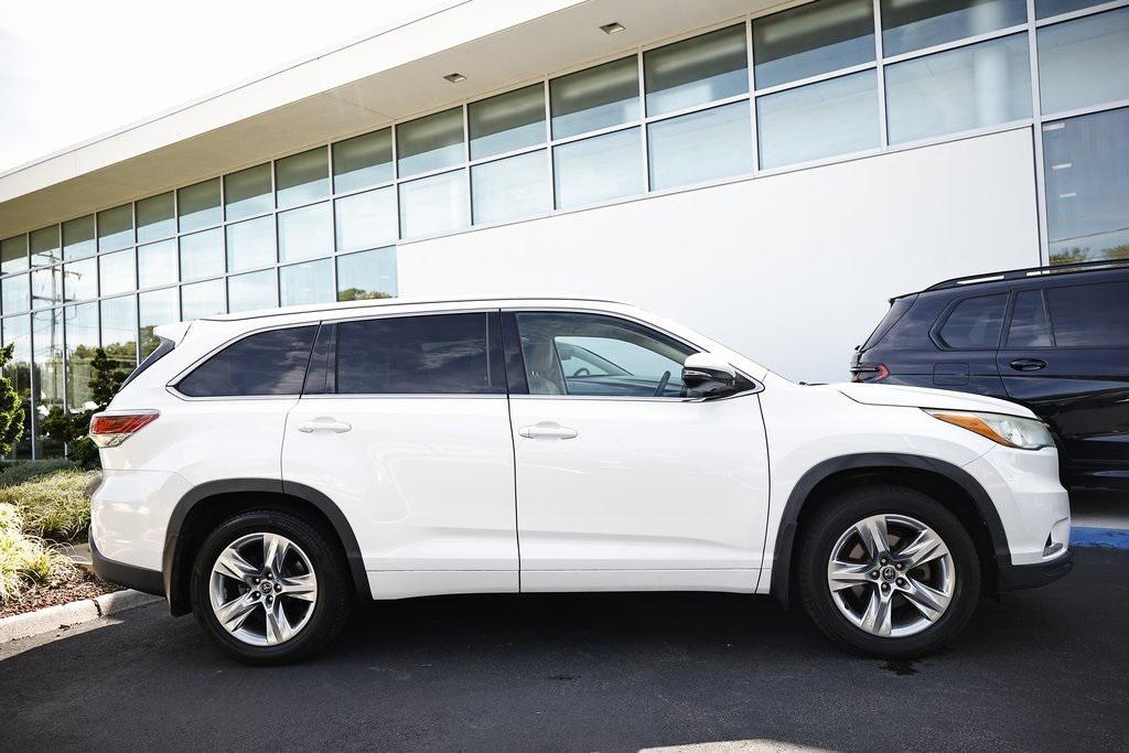 used 2016 Toyota Highlander car, priced at $21,990