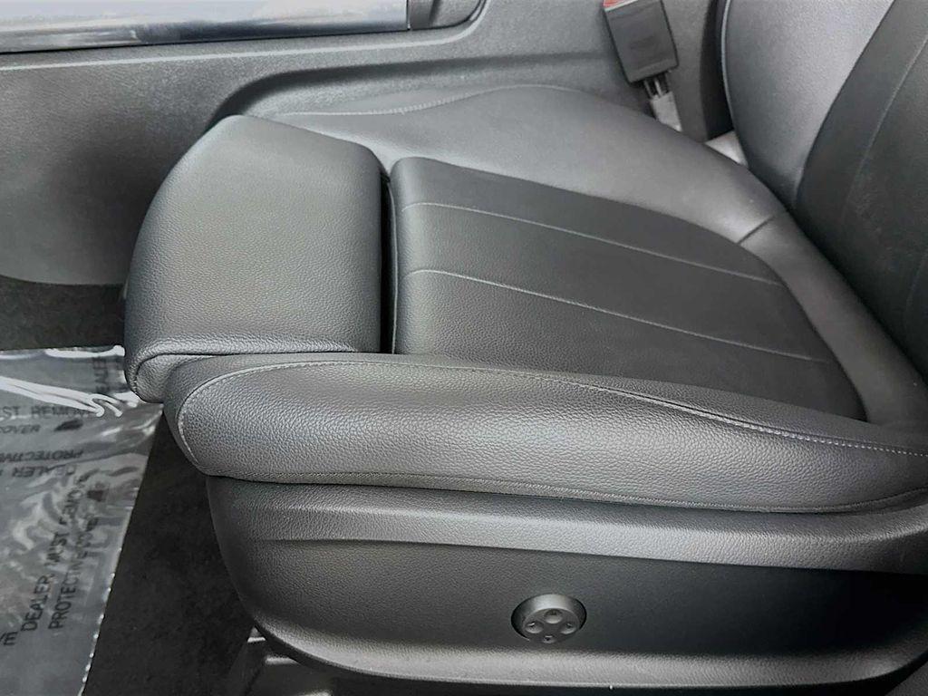 used 2024 Mercedes-Benz GLA 250 car, priced at $33,900