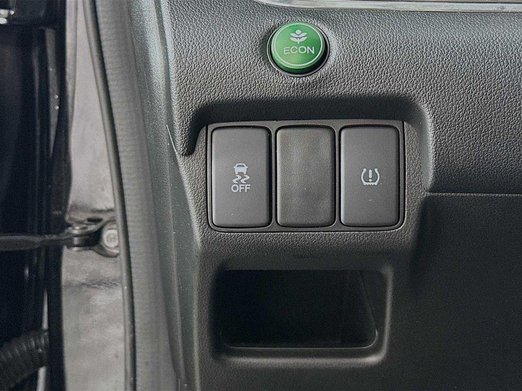 used 2015 Honda CR-V car, priced at $15,900
