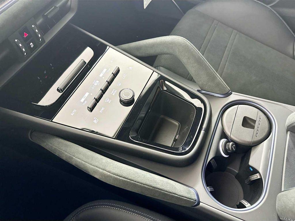 new 2025 Porsche Cayenne car, priced at $225,605