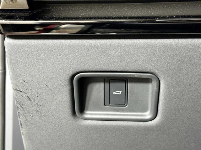 used 2023 Land Rover Range Rover Sport car, priced at $71,900