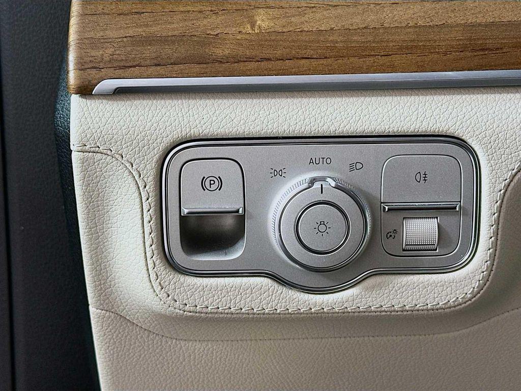 used 2024 Mercedes-Benz GLS 580 car, priced at $88,900