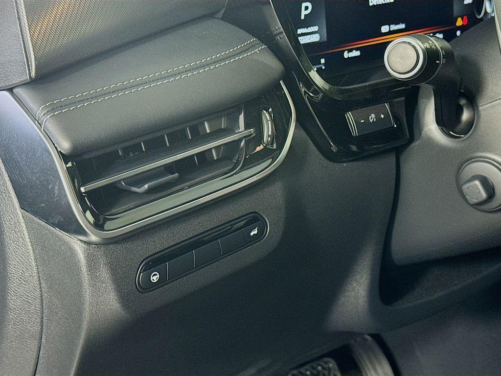 new 2025 INFINITI QX60 car, priced at $51,521