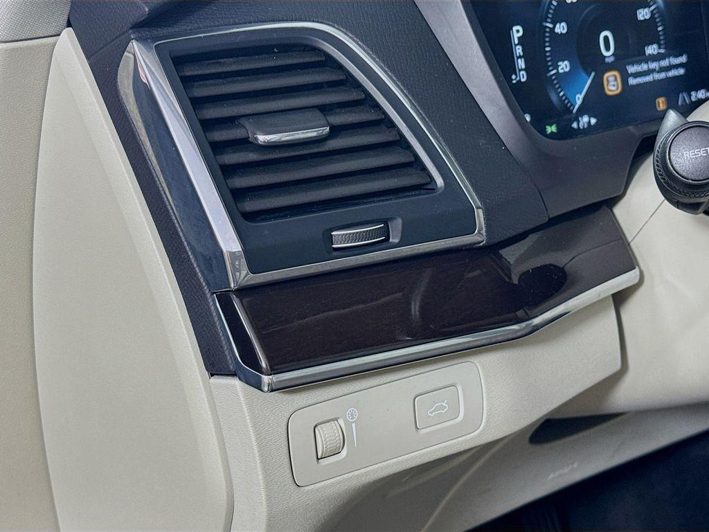 used 2019 Volvo XC90 car, priced at $16,981