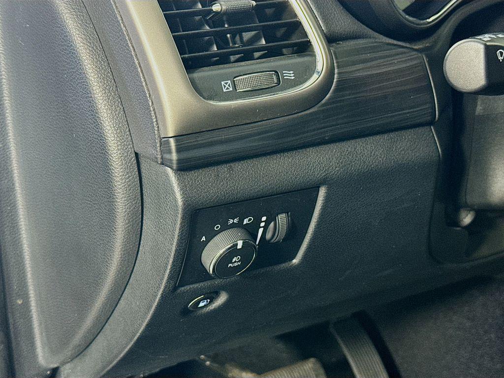 used 2020 Jeep Grand Cherokee car, priced at $18,481