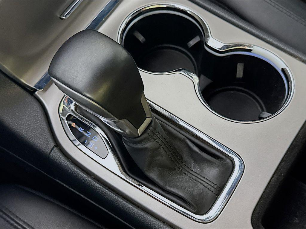 used 2020 Jeep Grand Cherokee car, priced at $18,481
