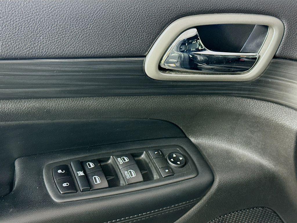 used 2020 Jeep Grand Cherokee car, priced at $18,481