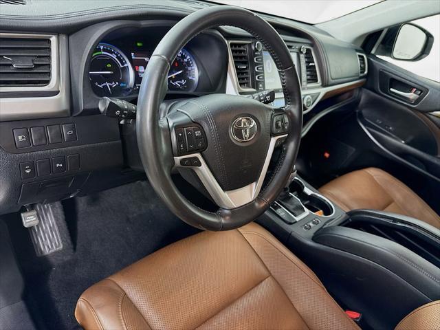 used 2019 Toyota Highlander Hybrid car, priced at $34,174