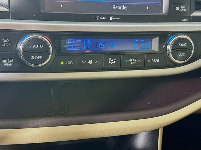 used 2014 Toyota Highlander car, priced at $17,094