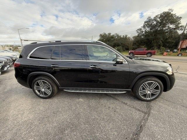 new 2025 Mercedes-Benz GLS 450 car