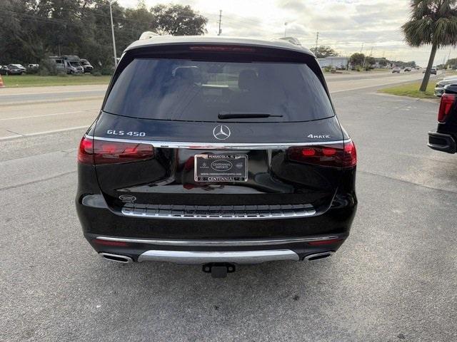 new 2025 Mercedes-Benz GLS 450 car