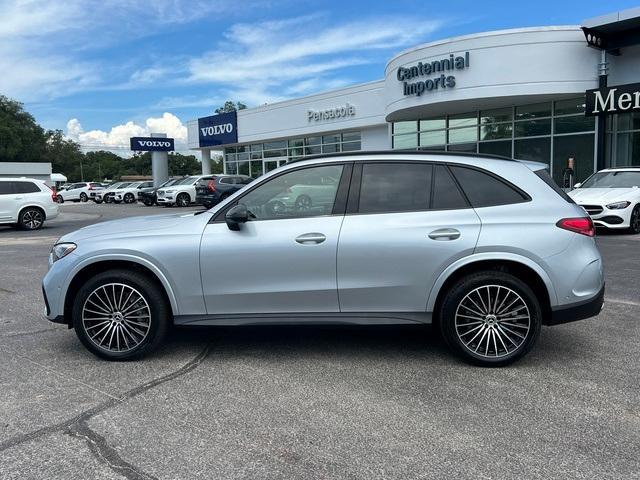 new 2024 Mercedes-Benz GLC 300 car