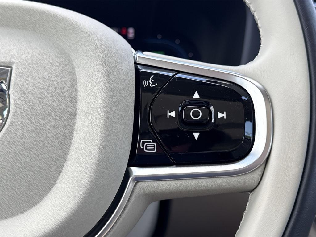 used 2024 Volvo S60 Recharge Plug-In Hybrid car, priced at $48,900