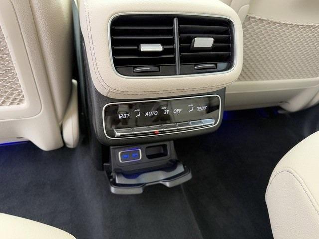 new 2025 Mercedes-Benz GLS 450 car