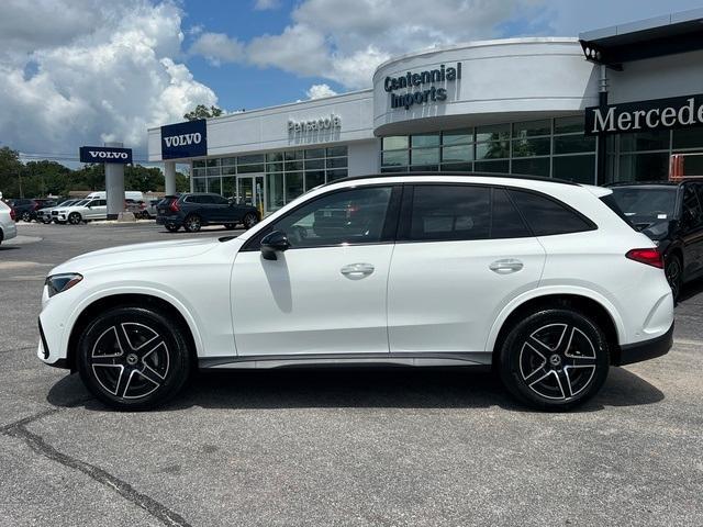 new 2024 Mercedes-Benz GLC 300 car