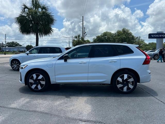 new 2024 Volvo XC60 Recharge Plug-In Hybrid car