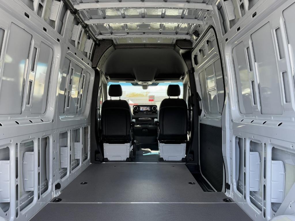new 2025 Mercedes-Benz Sprinter 2500 car