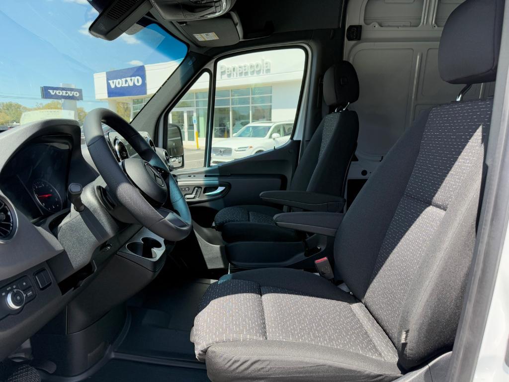 new 2025 Mercedes-Benz Sprinter 2500 car