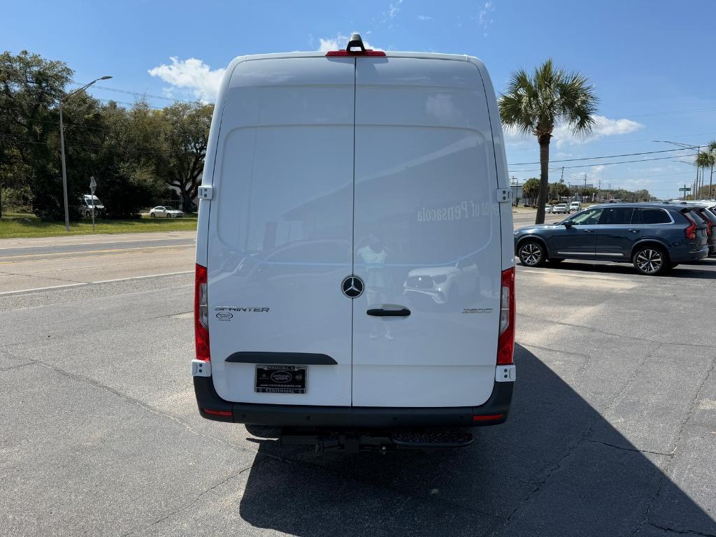 new 2025 Mercedes-Benz Sprinter 2500 car