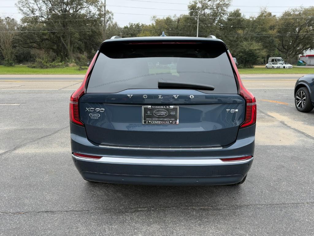 new 2025 Volvo XC90 Plug-In Hybrid car