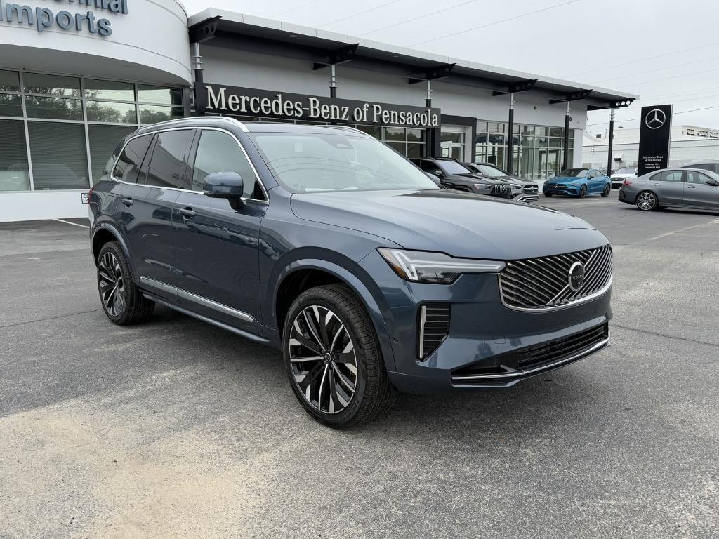 new 2025 Volvo XC90 Plug-In Hybrid car