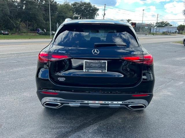 new 2024 Mercedes-Benz GLC 300 car