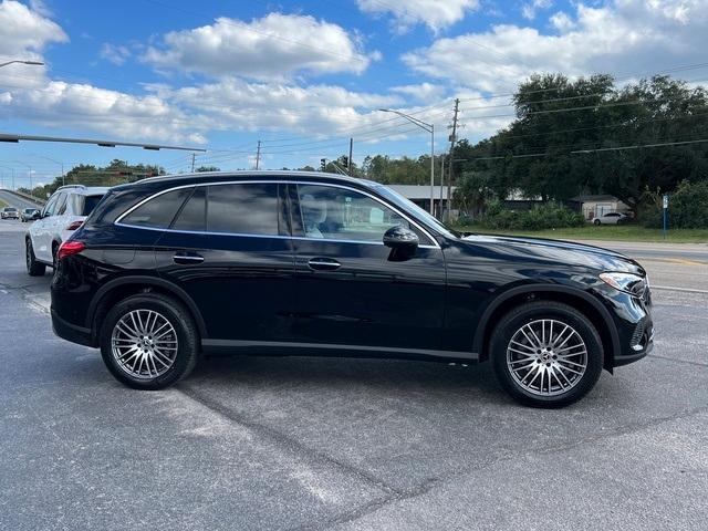 new 2024 Mercedes-Benz GLC 300 car