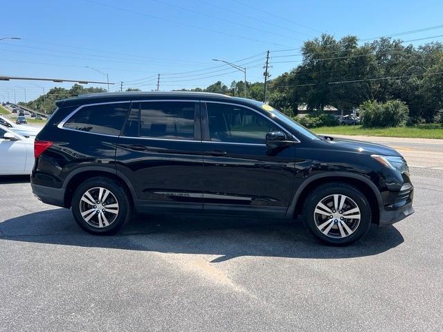 used 2017 Honda Pilot car