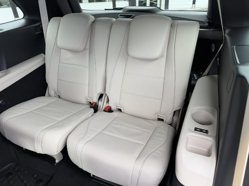 new 2025 Mercedes-Benz GLS 450 car