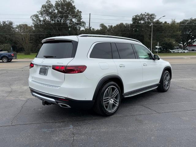 new 2025 Mercedes-Benz GLS 450 car