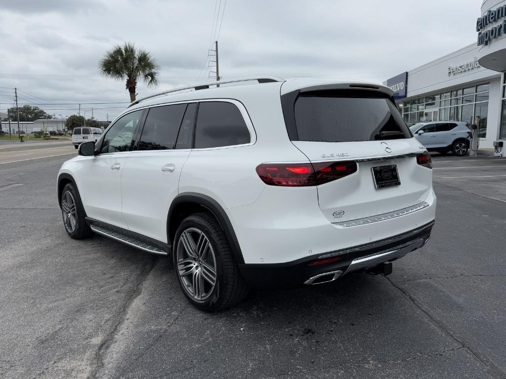 new 2025 Mercedes-Benz GLS 450 car