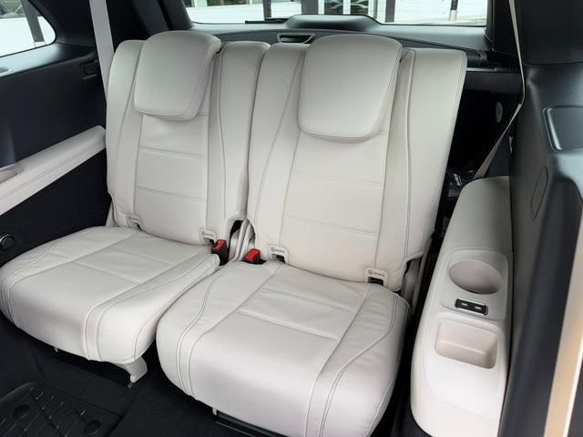 new 2025 Mercedes-Benz GLS 450 car