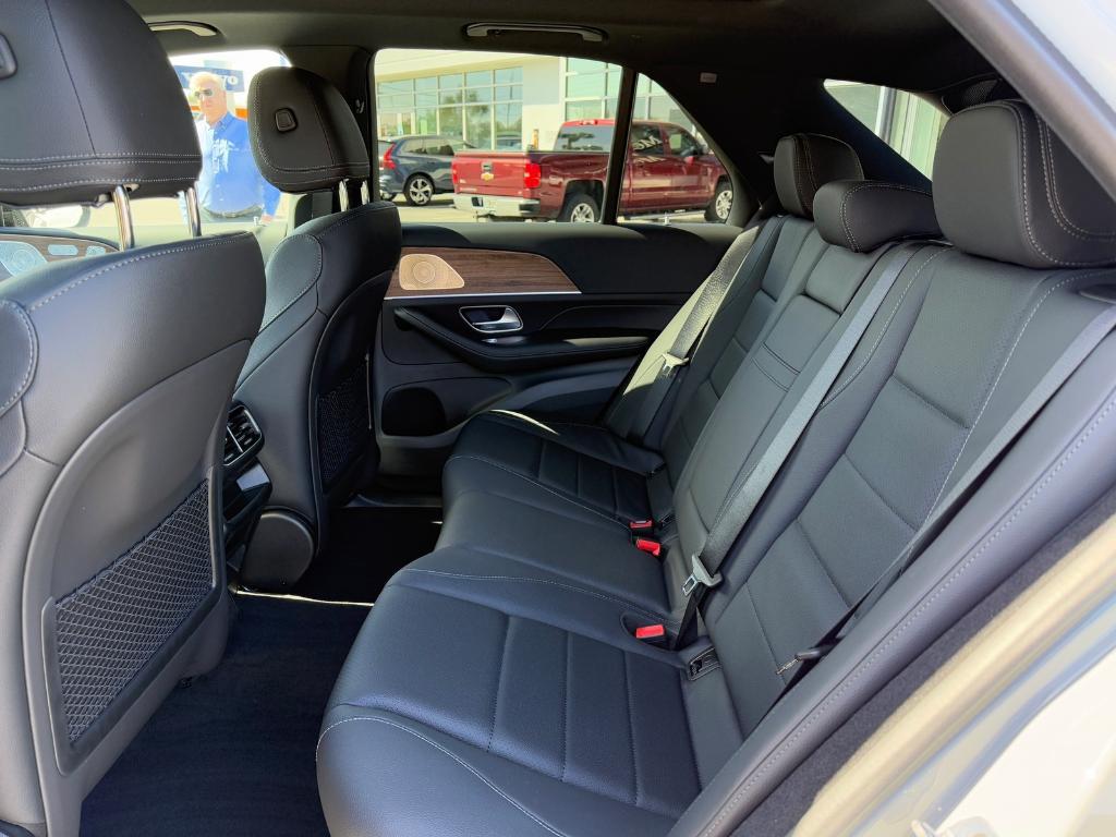 new 2025 Mercedes-Benz GLE 450 car