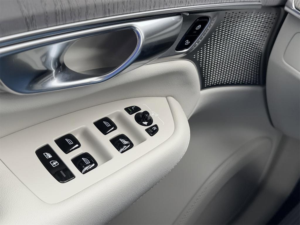 new 2025 Volvo XC90 car