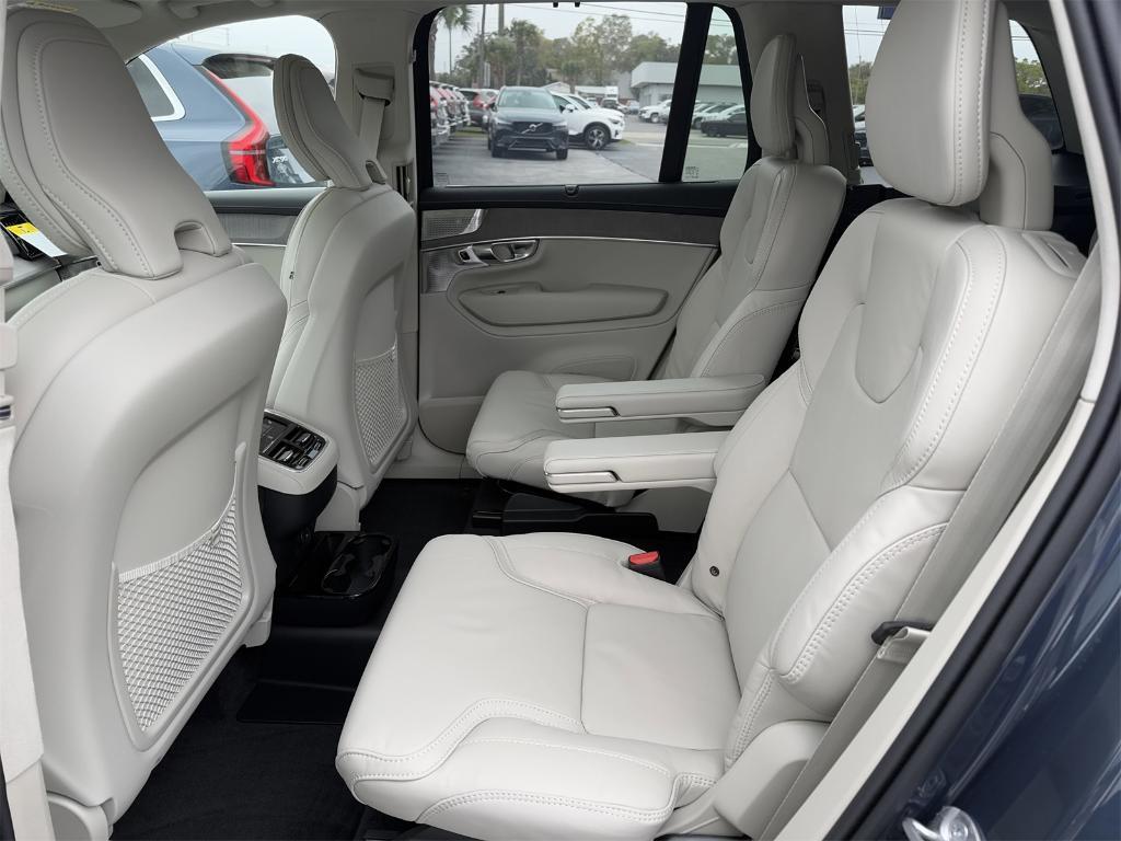 new 2025 Volvo XC90 car