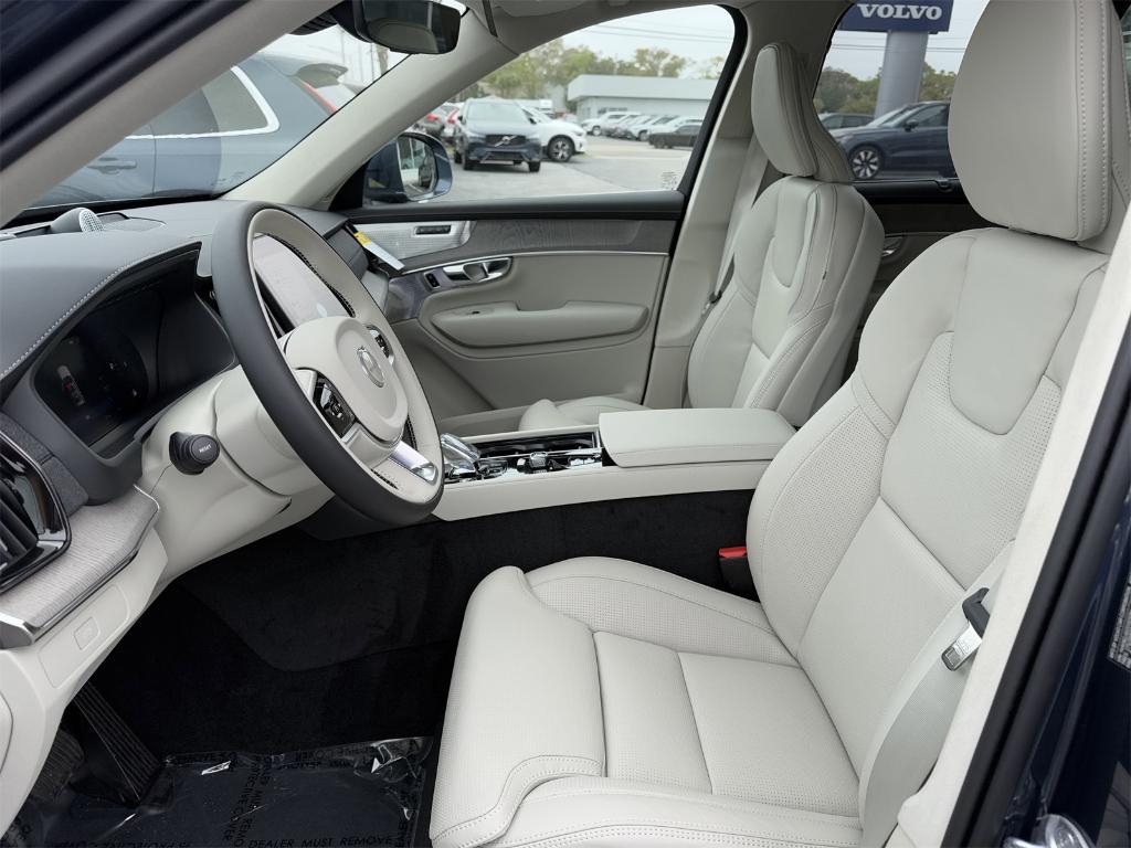 new 2025 Volvo XC90 car