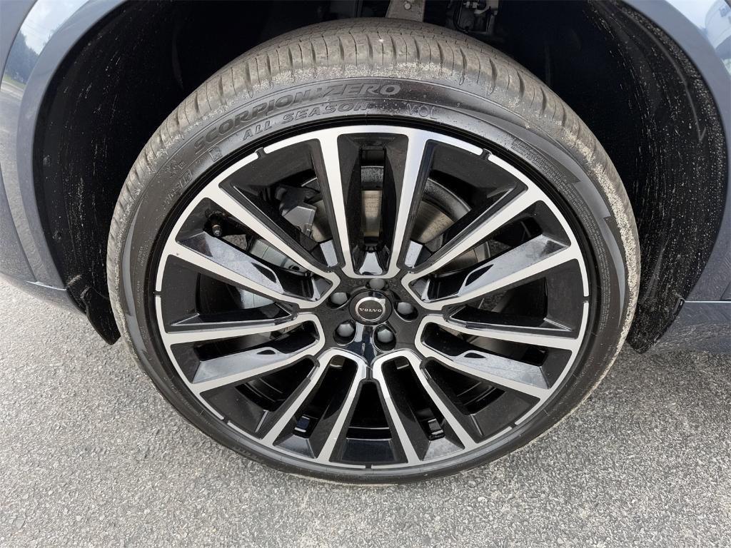 new 2025 Volvo XC90 car