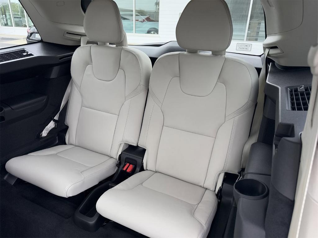 new 2025 Volvo XC90 car