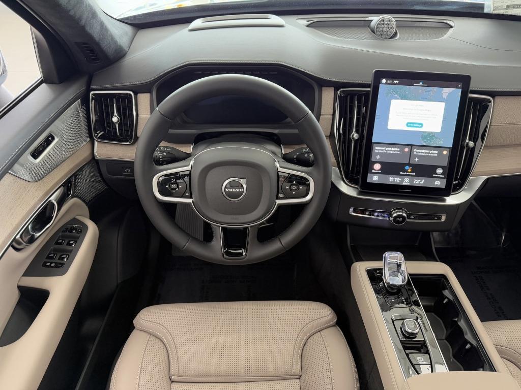 new 2025 Volvo XC90 car