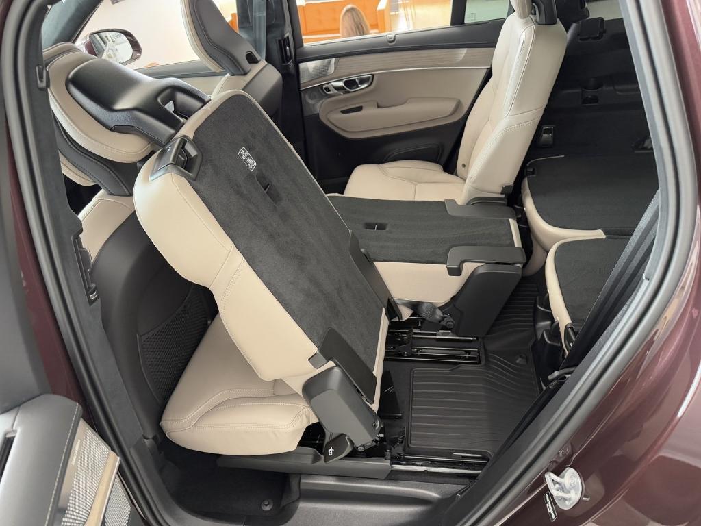 new 2025 Volvo XC90 car
