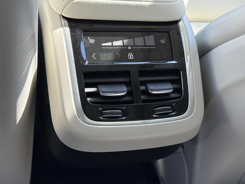 new 2026 Volvo XC60 car