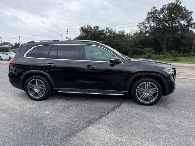 new 2025 Mercedes-Benz GLS 450 car