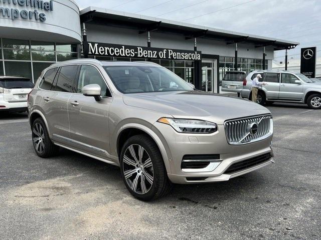 new 2024 Volvo XC90 Recharge Plug-In Hybrid car