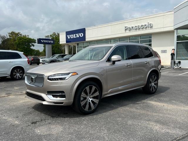 new 2024 Volvo XC90 Recharge Plug-In Hybrid car