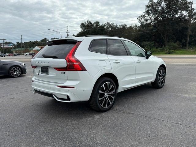 new 2025 Volvo XC60 car